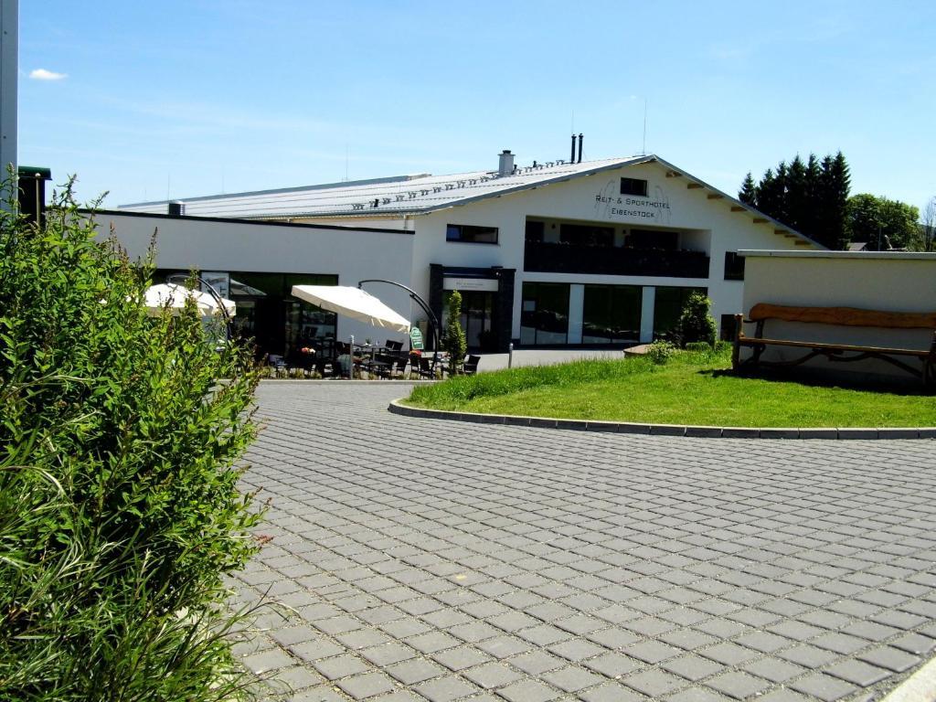 Reit- Und Sporthotel Eibenstock Exterior foto